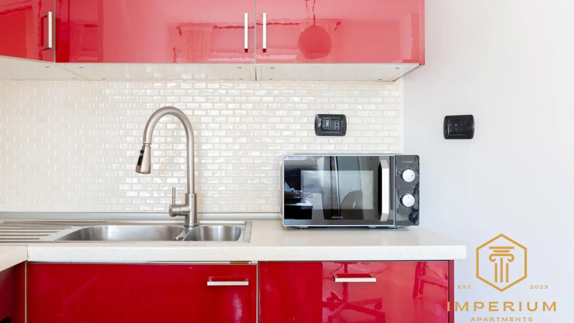 Apartment Imperium Deluxe Apt - 300Mt To Metro B, 3 Bedrooms, Panoramic View, A-C Rome Italy