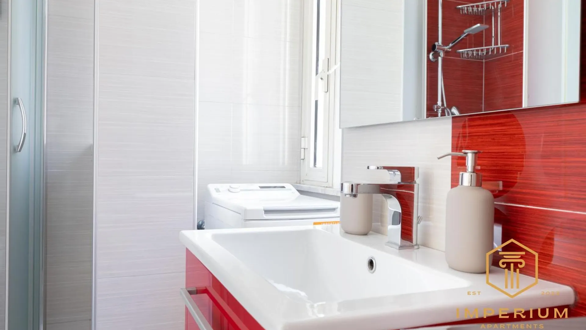 Imperium Deluxe Apt - 300Mt To Metro B, 3 Bedrooms, Panoramic View, A-C Rome Italy
