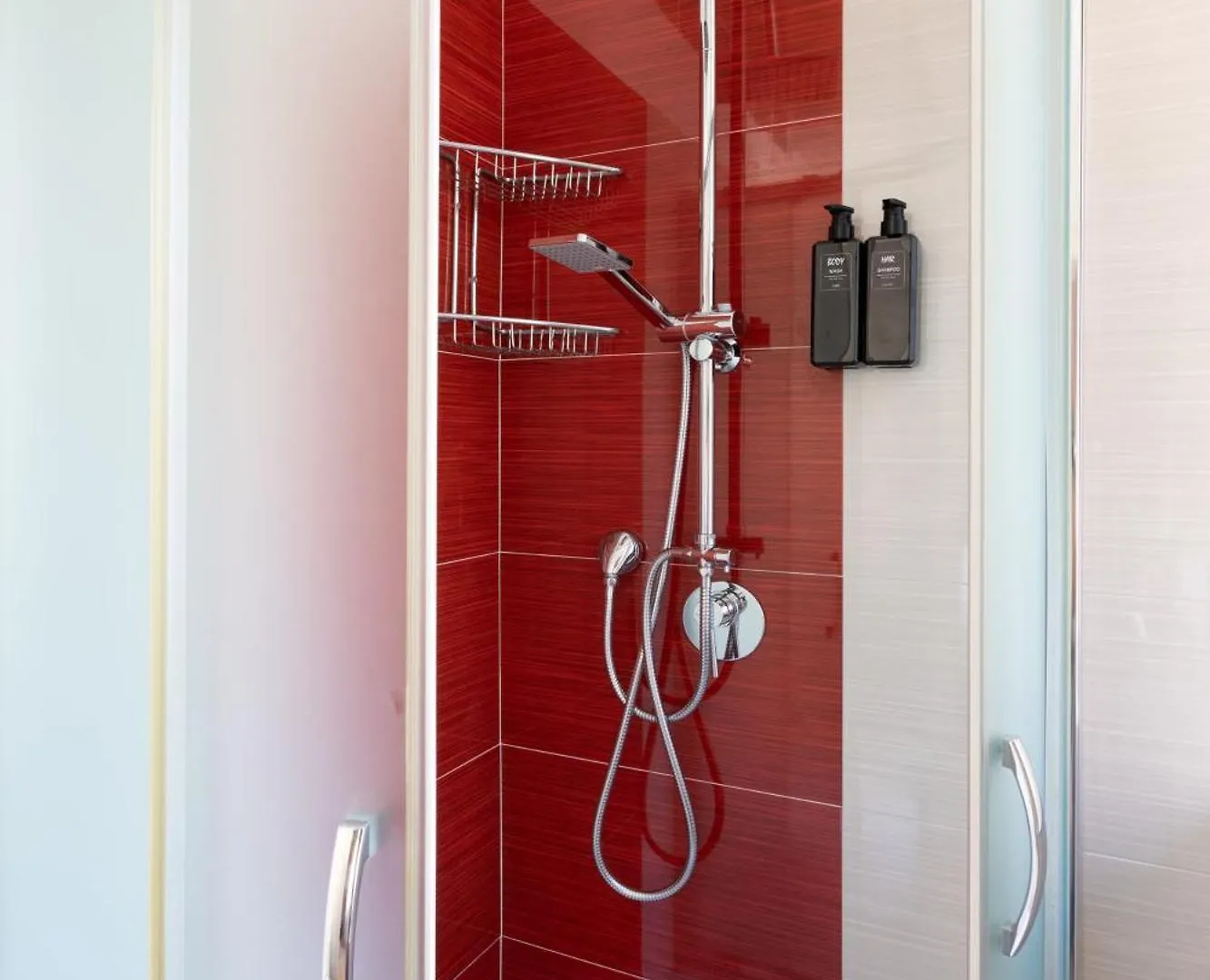 Apartment Imperium Deluxe Apt - 300Mt To Metro B, 3 Bedrooms, Panoramic View, A-C Rome Italy