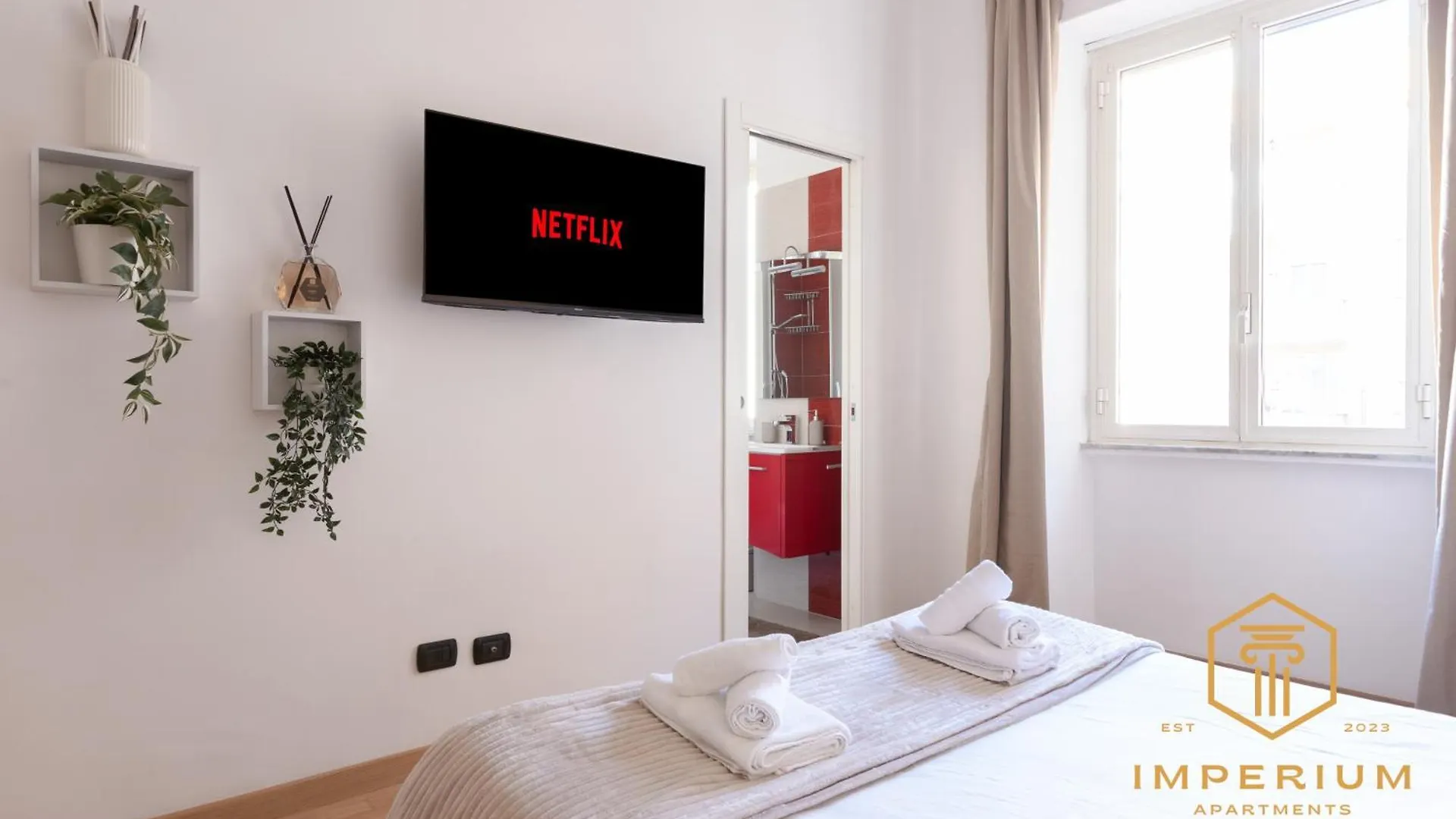 Apartment Imperium Deluxe Apt - 300Mt To Metro B, 3 Bedrooms, Panoramic View, A-C Rome