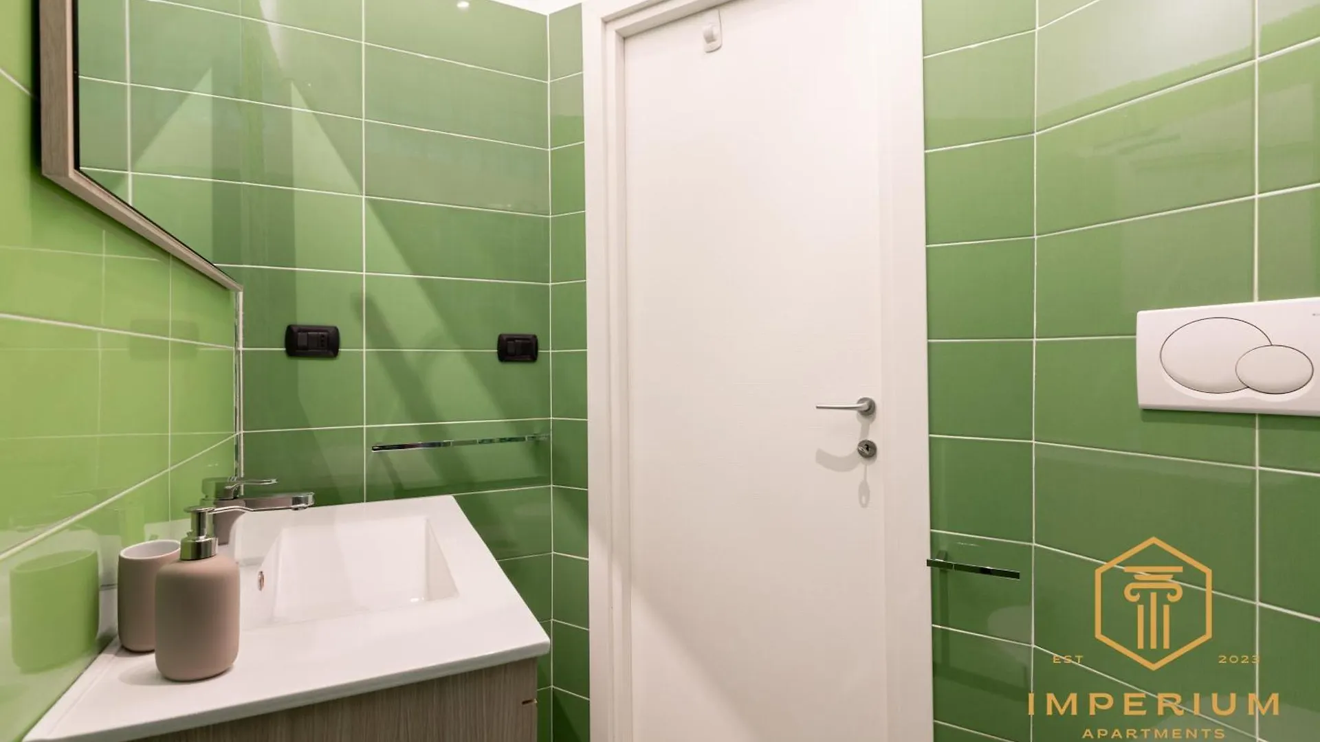 Apartment Imperium Deluxe Apt - 300Mt To Metro B, 3 Bedrooms, Panoramic View, A-C Rome Italy
