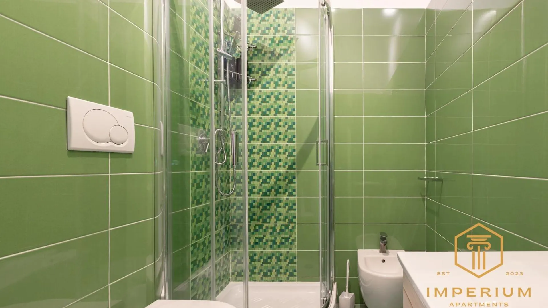 Apartment Imperium Deluxe Apt - 300Mt To Metro B, 3 Bedrooms, Panoramic View, A-C Rome